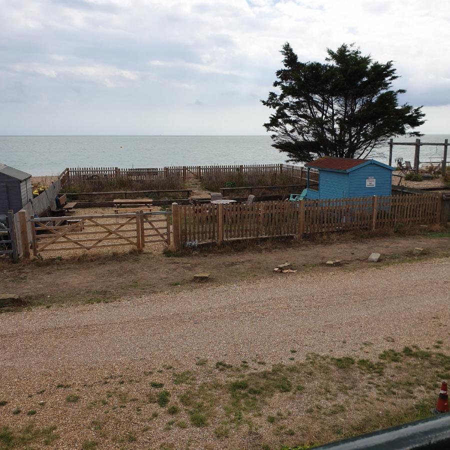 Beachfront Studio Pevensey Exterior photo